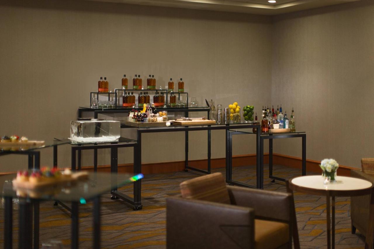 Calgary Marriott Downtown Hotel Ngoại thất bức ảnh
