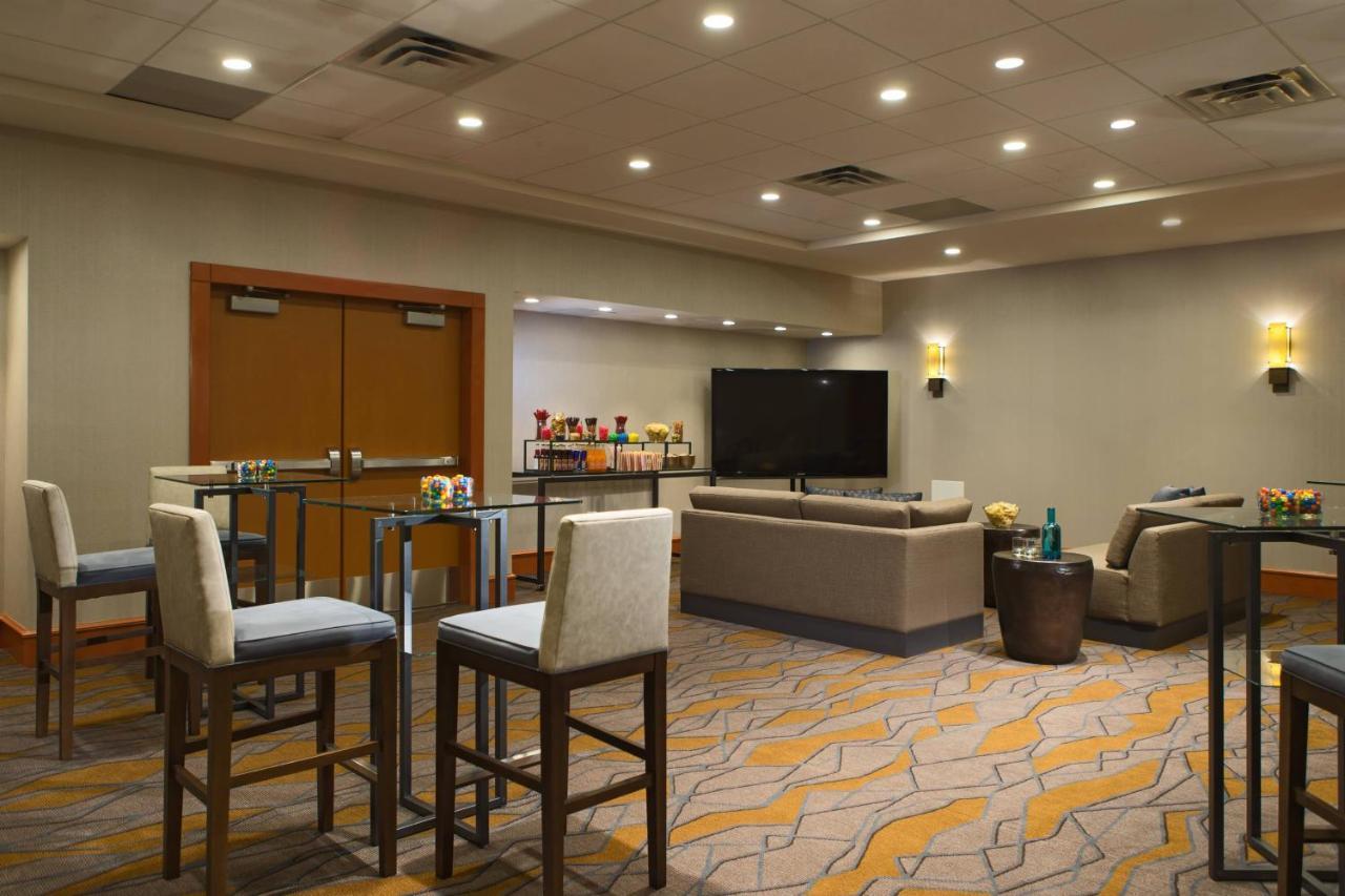 Calgary Marriott Downtown Hotel Ngoại thất bức ảnh