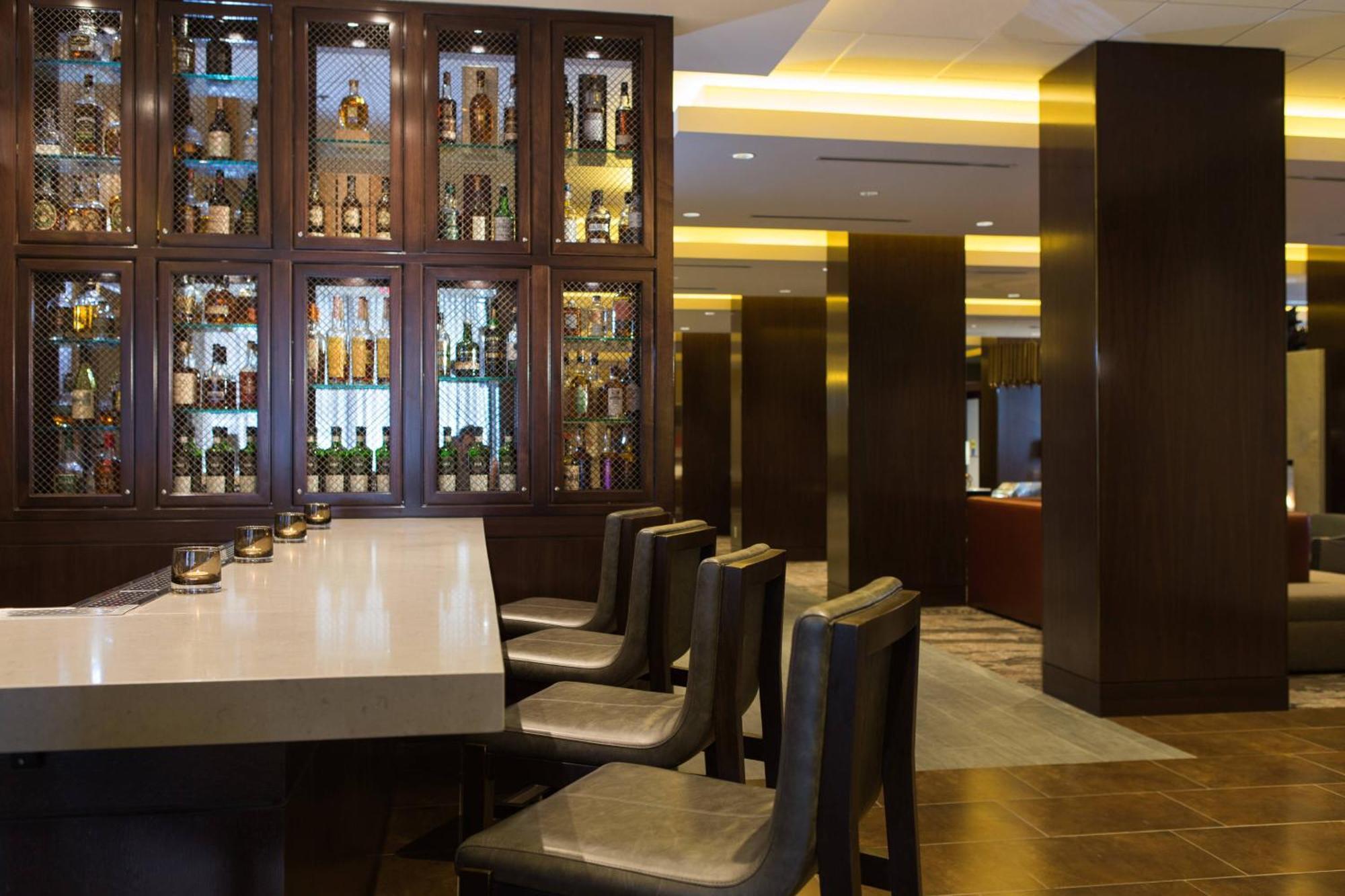 Calgary Marriott Downtown Hotel Ngoại thất bức ảnh